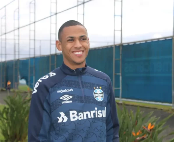 Cuiabá está muito perto de anunciar zagueiro Bruno Alves, ex-Grêmio