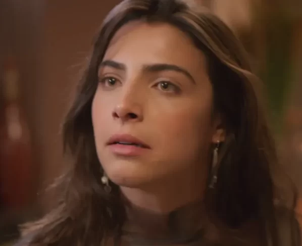 Ísis (Rayssa Bratillieri) em Elas por Elas
