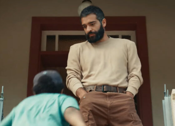 José Inocêncio (Humberto Carrão) e João Pedro (Caique Ivo) em Renascer
