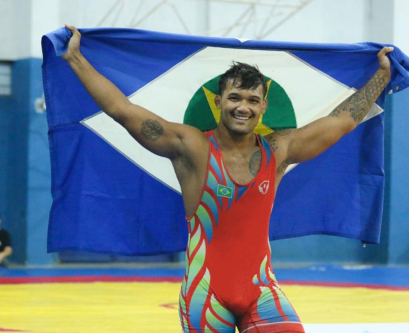 Atletas do programa de bolsa do Governo de MT conquistam medalhas em competição de atletismo