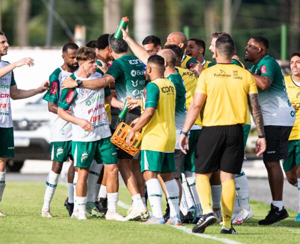 Luverdense vence com gol de artilheiro e está na semifinal do Mato-grossense